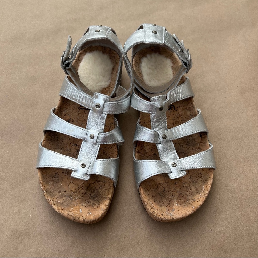 Uggs Silver Sandals Go Around Ankle Leather Size 7 - Picture 2 of 9